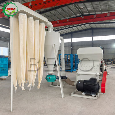 Wood Crusher Machine 55kw Main Power 2.7m Feeding Conveyor 0.75kw Airlock Motor for Smooth Wood Crushing