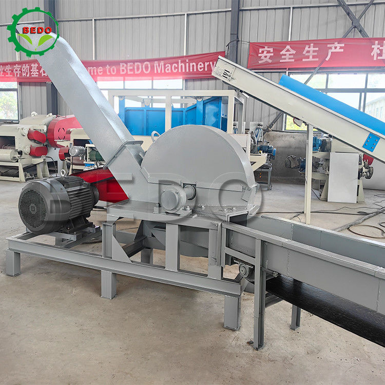 3-5t/h Capacity Electric Wood Chipper Machine Automatic Feed Conveyor Drum Type Shredder