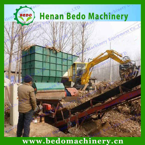As Customer's Request Wood Chipper Machine with 2pcs Blades and Hydraulic Motor Feed Conveyor Power