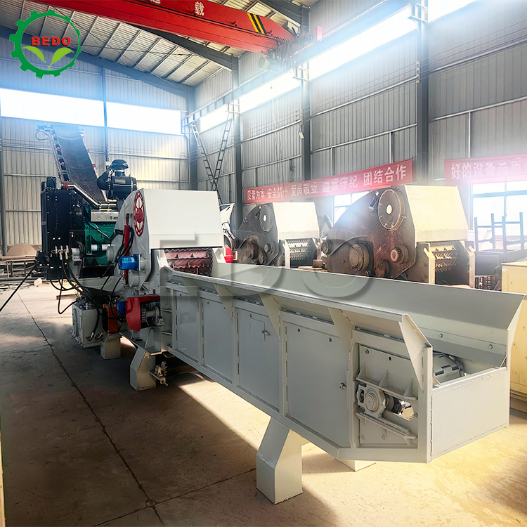 Hydraulic Motor 2pcs Blades Customizable Wood Chipper Machine Feed Conveyor Drum Type Industrial Shredder