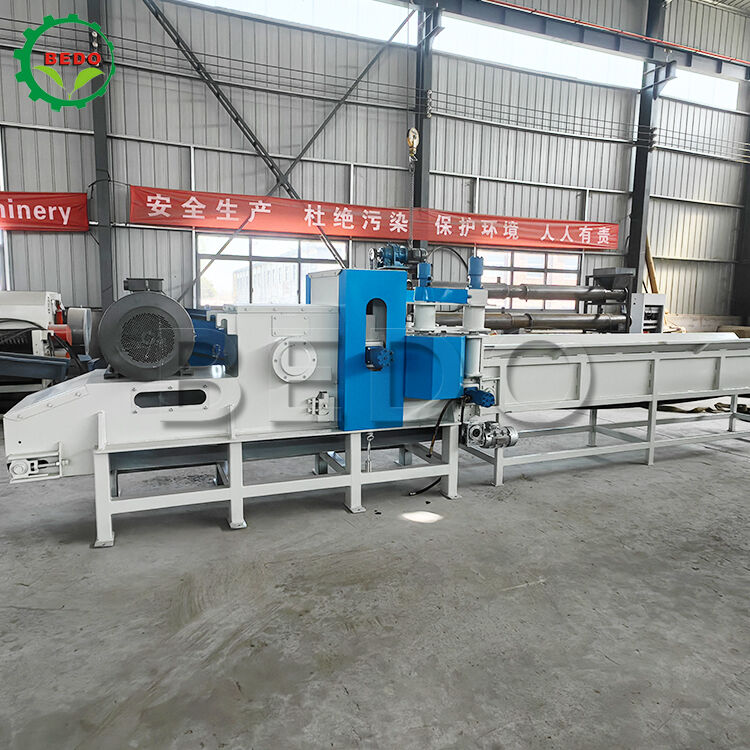High Capacity 4000-8000KG/H Carbon Steel Wood Sawdust Making Machine with 90KW Power for Biomass Processing