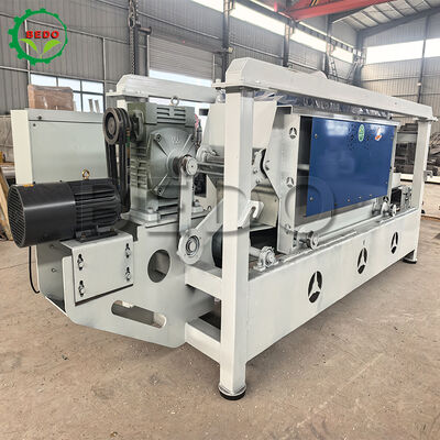 4kw Running Power Wood Shavings Machine with Alloy Steel Blade and 400-500 Kg/hour Capacity