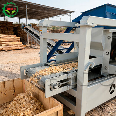 Automatic Wood Shavings Machine with Alloy Steel Blade 125mm Roller Diameter and 400-500 Kg/hour Capacity for Industrial Use